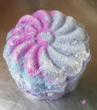 Load image into Gallery viewer, Flower Bath Bomb