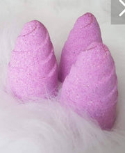 Load image into Gallery viewer, Magical Horn Bath Bomb