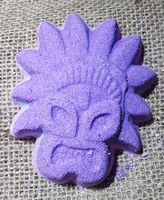 Load image into Gallery viewer, Tribal Mask Bath Bomb