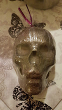 Load image into Gallery viewer, Large Skull Bath Bomb