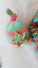 Load image into Gallery viewer, Hand Crocheted Newborn Mermaid Tail