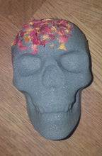 Load image into Gallery viewer, Large Skull Bath Bomb