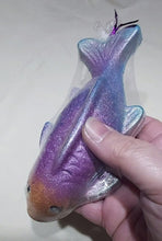 Load image into Gallery viewer, Momma Fish Bath Bomb