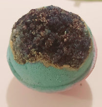 Load image into Gallery viewer, Sphere Geode Bath Bomb