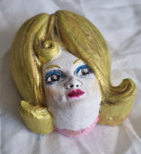 Load image into Gallery viewer, Mars Aliens Bath Bombs