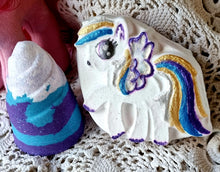 Load image into Gallery viewer, Little Pony Bath Bomb Gift Set, with plush key chain