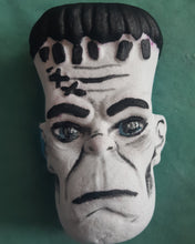 Load image into Gallery viewer, Mr and Mrs Frank Bath Bomb