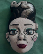Load image into Gallery viewer, Mr and Mrs Frank Bath Bomb