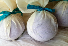 Load image into Gallery viewer, Lavender Ball Bath Bomb