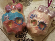 Load image into Gallery viewer, Sugar Skull Bath Bomb