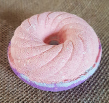 Load image into Gallery viewer, Doughnut Bath Bomb