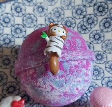 Load image into Gallery viewer, Dinky Kitty Bath Bomb