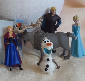 Frozen Surprise Bath Bombs